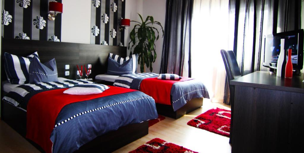 Hotel Poarta Transilvaniei Бистрица Номер фото