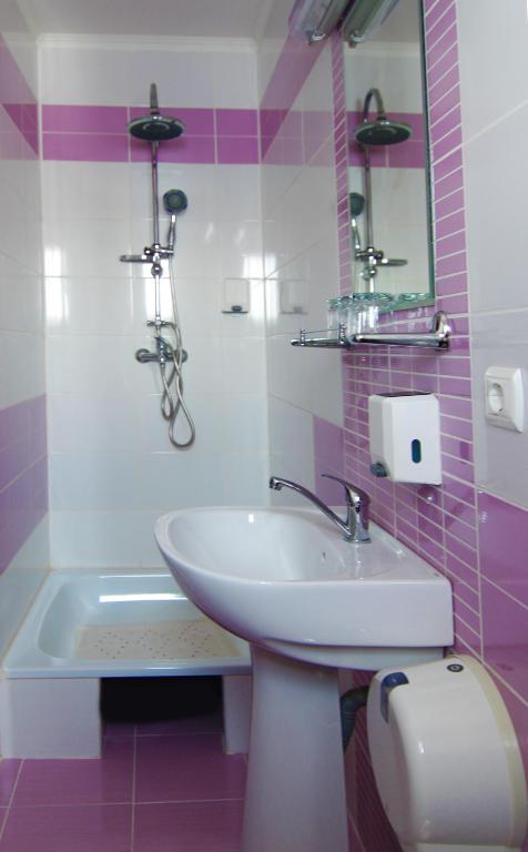 Hotel Poarta Transilvaniei Бистрица Номер фото